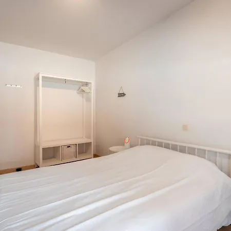 Апартаменты Beautiful 2br With Wonderful Garden Остенде