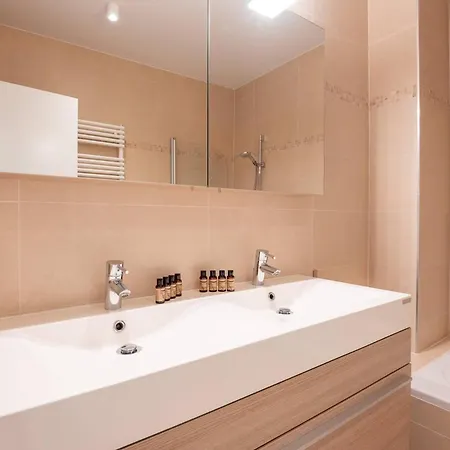 Beautiful 2br With Wonderful Garden Daire *