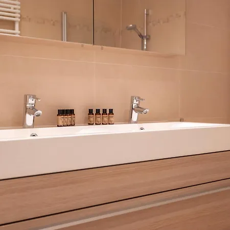 Beautiful 2br With Wonderful Garden * 奥斯滕德